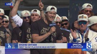 Shohei Ohtani speaks in English to Dodgers World Series rally crowd