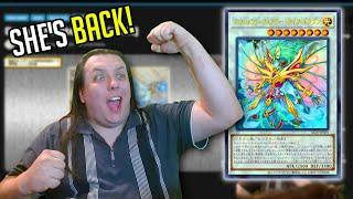 LUNA FINALLY HAS HER OWN CARDS (that do things)!!! [ New Card Blind Reaction ] [ Luna Cards ]