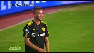 Andriy Yarmolenko Does Whatever He Wants Here. APOEL Just Watching