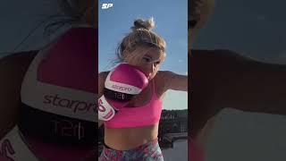 T20 Boxing Gloves Best Buy - Shocking Pink Boxing Gloves for Women - Training Motivation Boxing