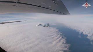 ロシア軍の長距離戦略爆撃機2機が日本海の公海上を飛行、映像公開　スホイ30ＳＭ戦闘機が護衛