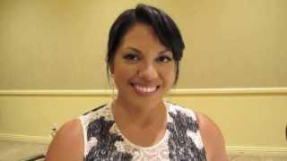 Sara Ramirez Talks with Se Fija!'s Angela Ortíz