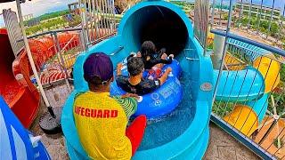 Rafting Black Hole Water Slide at SplashMania WaterPark