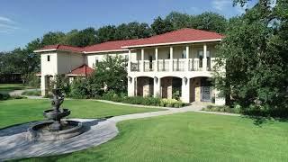 Tuscan Oaks Estate Tour // Texas Wedding Venue located near the Dallas Fort Worth area. VRBO for 20