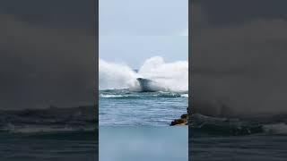Coming in hot at Boca Inlet #bocainlet #bocaratoninlet #wavezone #boatlife #yachtlife #roughseas