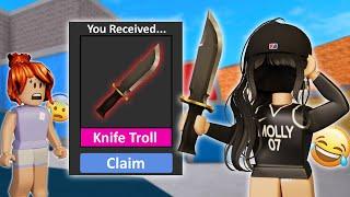 THIS NEW FAKE KNIFE TROLL IS OVER POWERED... (Murder Mystery 2)