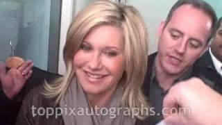 Olivia Newton John - Signing Autographs at Mike & Juliet