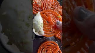 Jannat Se Kam Nahin Ye Jalebi Or Rabdi ️ | Indian Street food | Delhi Street Food #shorts #jalebi