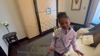 Issy Goes To Paris! - Let's check out my hotel!