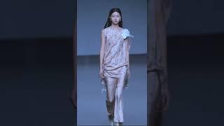 Chinese fashion show春夏中国国际时装周衣曳东方‍走秀#模特#时装周穿搭