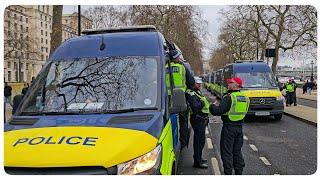 EMERGENCY LOCKDOWN With Hundreds of Police Leads Us On a 1-hour Walk Past Horse Guards!