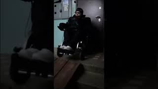 Так получилось, упал при съезди по пандусу