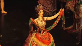 Rachel Anne Moore as Carlotta