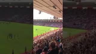 Manchester united fans chanting Argentina for Lisandro