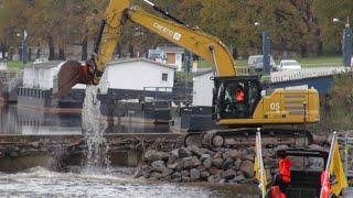 Dresden - Situation an der Carolabrücke 11.11.- 15.11.2024 - (Dammbau und Elbe Ausbaggern)