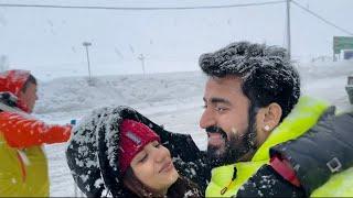 ️Honeymoon in Kashmir / Enjoying Snowfall at Gulmarg #prawetavlogs