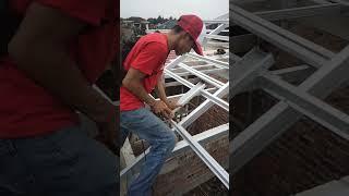 light steel roof frame installation process DIY 4 #construction #Lightsteel #diy