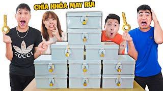 Gấu Đỏ TV - Thử Thách Chọn Chìa Khóa Mở Hòm Đồ Bí Ẩn Nhận Phần Thưởng - Trong Hòm Đồ Có Gì ?