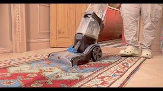 Rug cleaning with carpet cleaner | Vax Champions