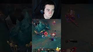 Draven Yuumi 2v3 Gank Outplay (Master Draven ADC) | #axolotlwithaxes on #Twitch