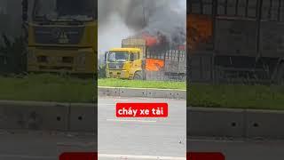 Xe tải bị cháy #shorts