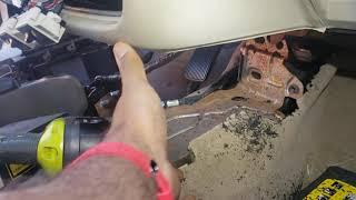 Lincoln Continental 2002 Blend Door Actuator Access - Easy Hack