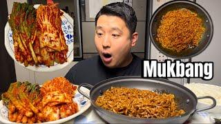 실비김치 오랜만이네요.. 정신이 혼미해지는 매운김치먹방 애들 우유 꺼내먹었네요…Spicy kimchi Mukbang