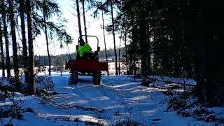 Kubota JB16-PC 4WD traktori maanmuokkaimella, Takana telat!