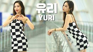 [4K] Grid Girl Yuri, vertical fancam at the Busan International Motor Show