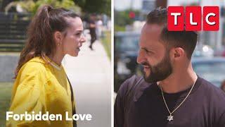 Laurie Doesn't Want to Wear Her Star of David Necklace | Forbidden Love | TLC