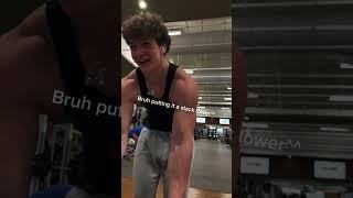 Yall got that one homie who does this #motivation #gymbros #gymworkout #grind #relatable