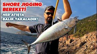 Dalgaların Arasından Dev Balıklar Yakaladık / Shore Jigging Böyle Yapılır !!