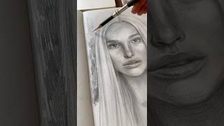 Рисовать портреты это ловить саму жизнь  я не осознавала раньше, как сильно меня это затянет