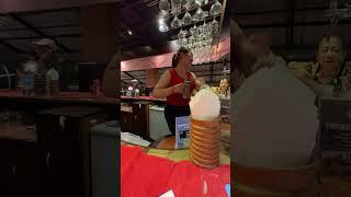 Mama’s German Restaurant Waitress #shorts #travel #jalanjalan