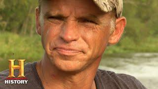 Swamp People: Willie & Little Willie Catch BULL GATORS in Dinosaur Territory (Season 12) | History