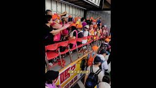 白沙屯媽祖/山邊媽祖心疼您~累了請上車 #白沙屯媽祖 #累了請上車 #廟會