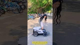 A Thoughtful Gift for Her Parents! This Smart Scooter Is a Game-Changer!