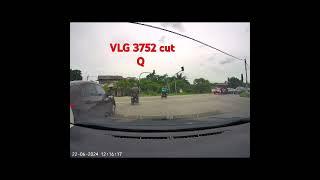 VLG 3751 PROTON SAGA CUT queue traffic light. kampung  jawa  shah alam