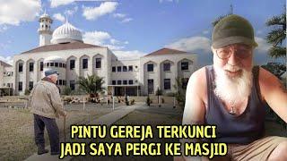 Ingin Berdo'a Untuk Istrinya, Kakek Katolik ini Masuk Islam ketika Gereja Terkunci