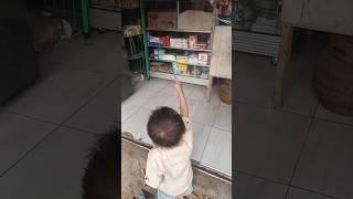 Fathan wants to buy milk