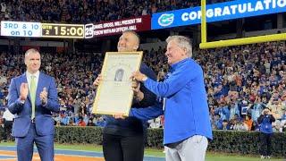 Tim Tebow receives his College Football Hall of Fame plaque from Steve Spurrier | Florida Gators