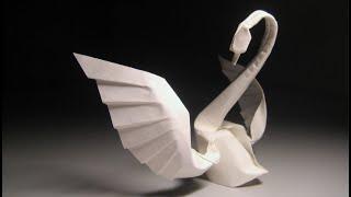 Origami swan by Hoàng Tiến Quyết