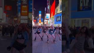 Itzy Mr.Vampire | K-pop in NYC public #itzy #mrvampire #ryujin #timessquare #kpopinpublic #kpopshort