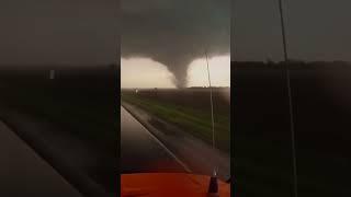 severe thunderstorm with #tornado #1millionviews