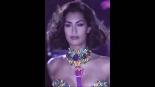 Yasmeen Ghauri closing Gianni Versace, 1991 Fashion Show #shorts #yasmeen #supermodel #90s #versace