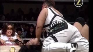 Aja Kong vs Manami Toyota