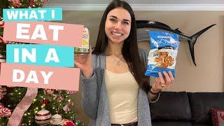 WHAT I EAT IN A DAY!