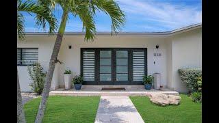 Single-Family Home with Pool in Devon Aire (Miami, FL)