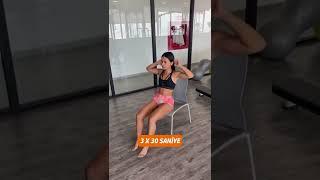 TEK BİR SANDALYE İLE DÜMDÜZ BİR KARIN #evdespor #homeworkout #altkarın #karınegzersizleri #SHORTS