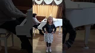Школярочка.Н Май...Строкань Анастасія